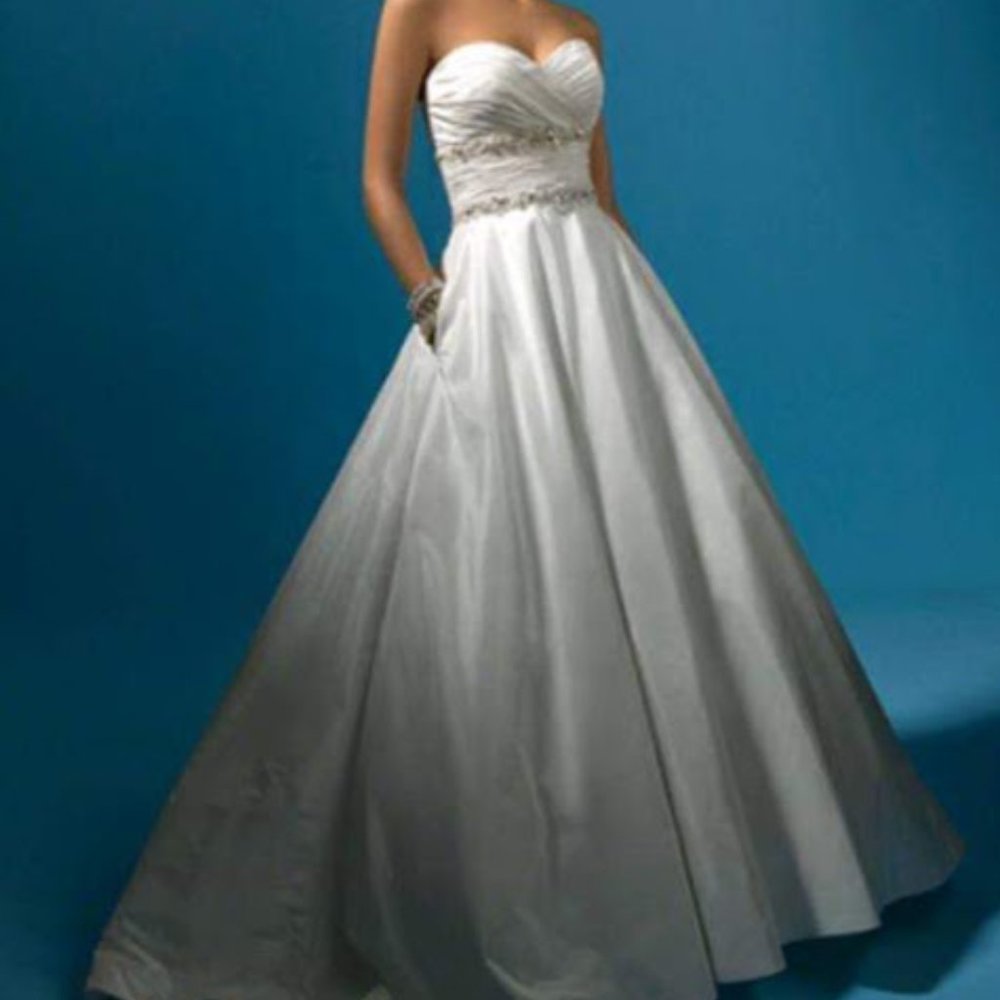 Brand New Alfred Angelo wedding dress